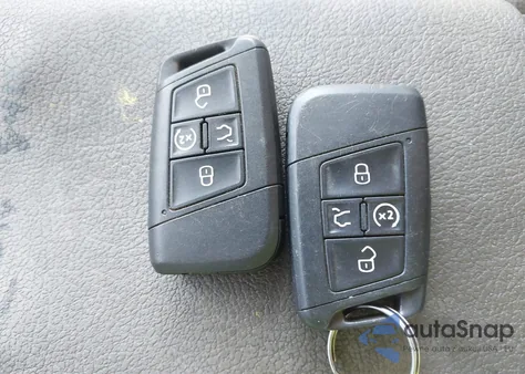 2018 Volkswagen Tiguan 2.0T Se/2.0T Sel z USA, uszkodzony, nr VIN 3VV2B7AX6JM028375